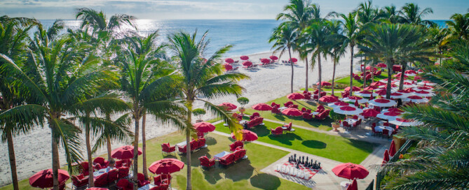 Acqualina Front Lawn
